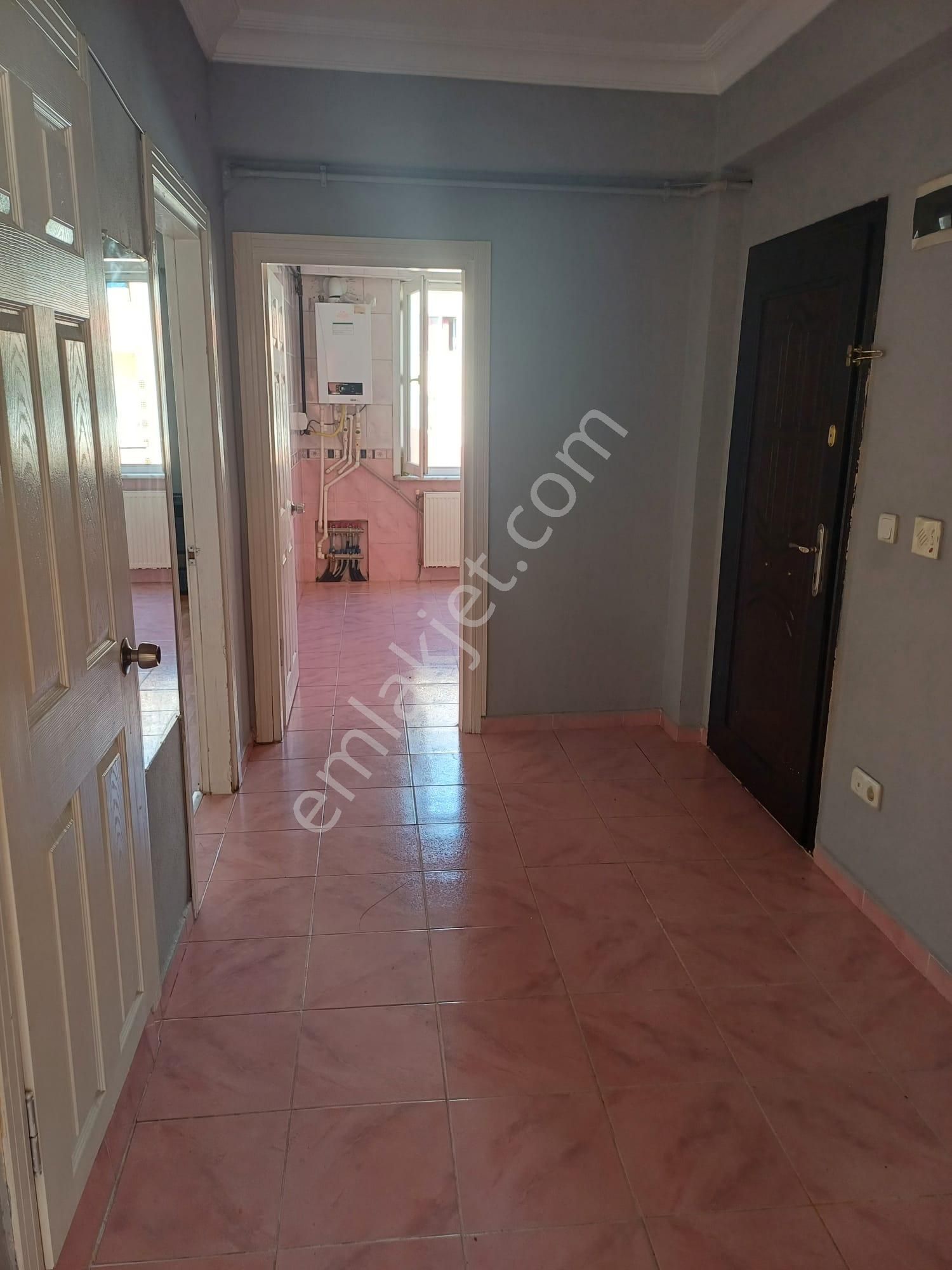 Esenyurt Saadetdere Satılık Daire  SAADETDERE MAHALLESİNDE 2+1 SATILIK DAİRE