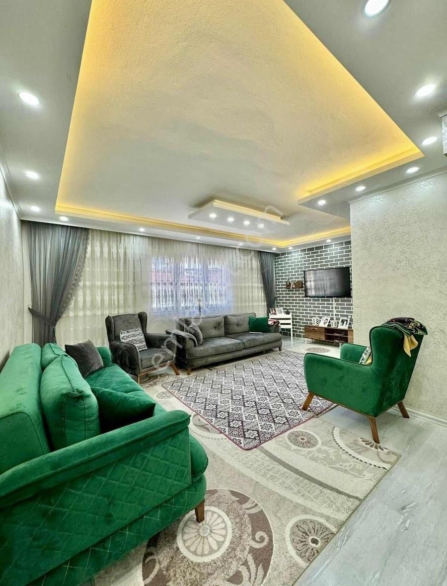 Şehzadeler Ege Satılık Daire EGE MAH CADDE ÜZERİ ASANSÖRLÜ +1 145 m2 FULL DAİRE