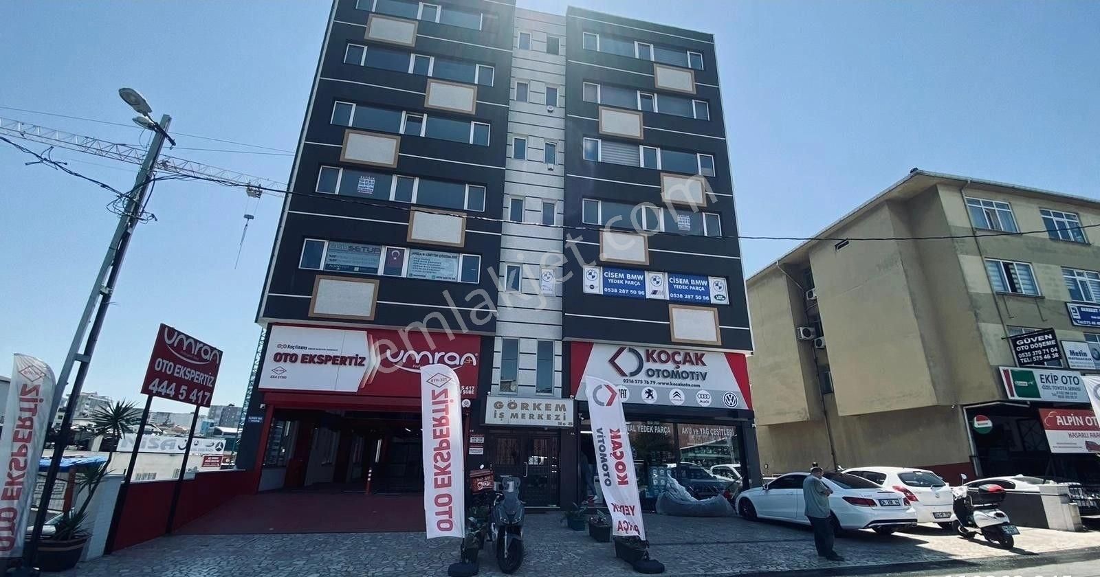 Ataşehir İçerenköy Satılık Ofis BOSTANCI OTO SANAYİDE 95M2 NET SATILIK OFİS KATI