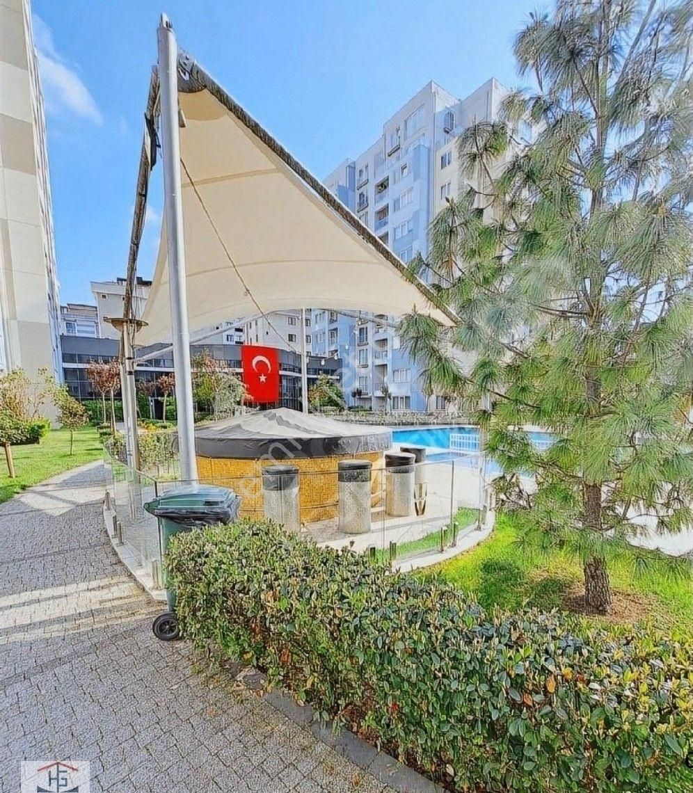 Çekmeköy Sultançiftliği Satılık Daire Çekmeköy Sultançiftliği Mahallesi İvory Taşdelen Sitesi 3+1 Kilerli Satılık Daire