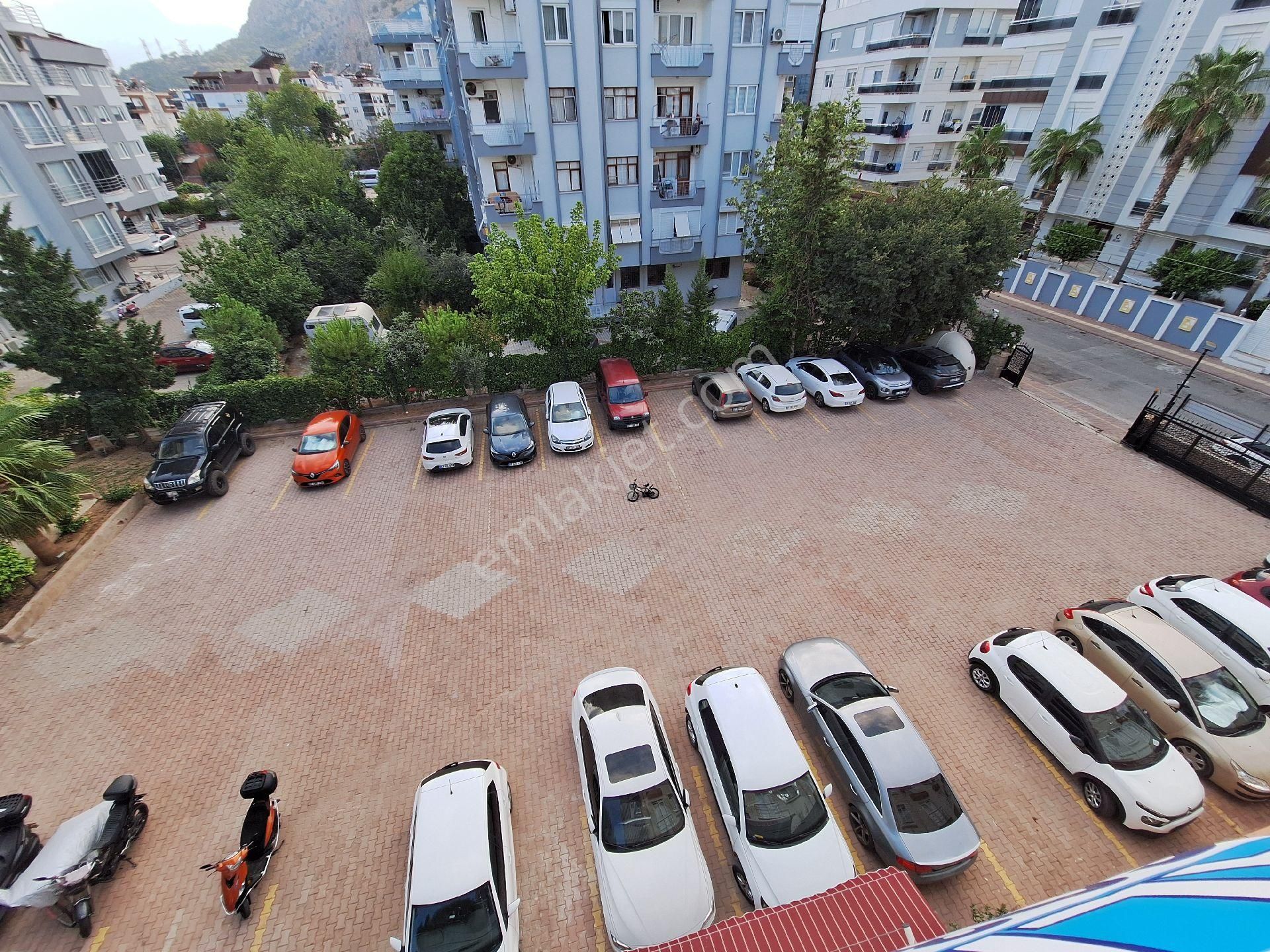 Konyaaltı Hurma Mahallesinde Havuzlu Site İçinde Eşyalı 2+1 Daire - Görsel 12