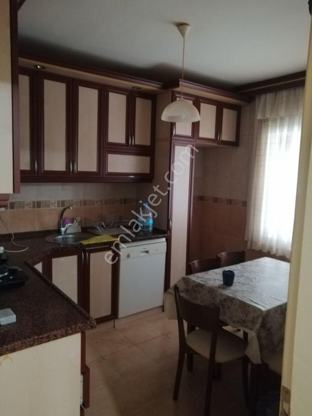 Komple Satılık 121 M2 3 Daire + Sanayi Elektrikli 1 Dükkan Tapuları Ayrı - Görsel 6