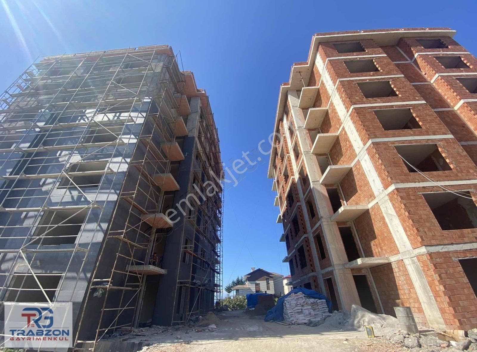 Ortahisar 1 Nolu Bostancı Satılık Daire BOSTANCI AK İNŞATTA SATILIK 1+1 DAİRE