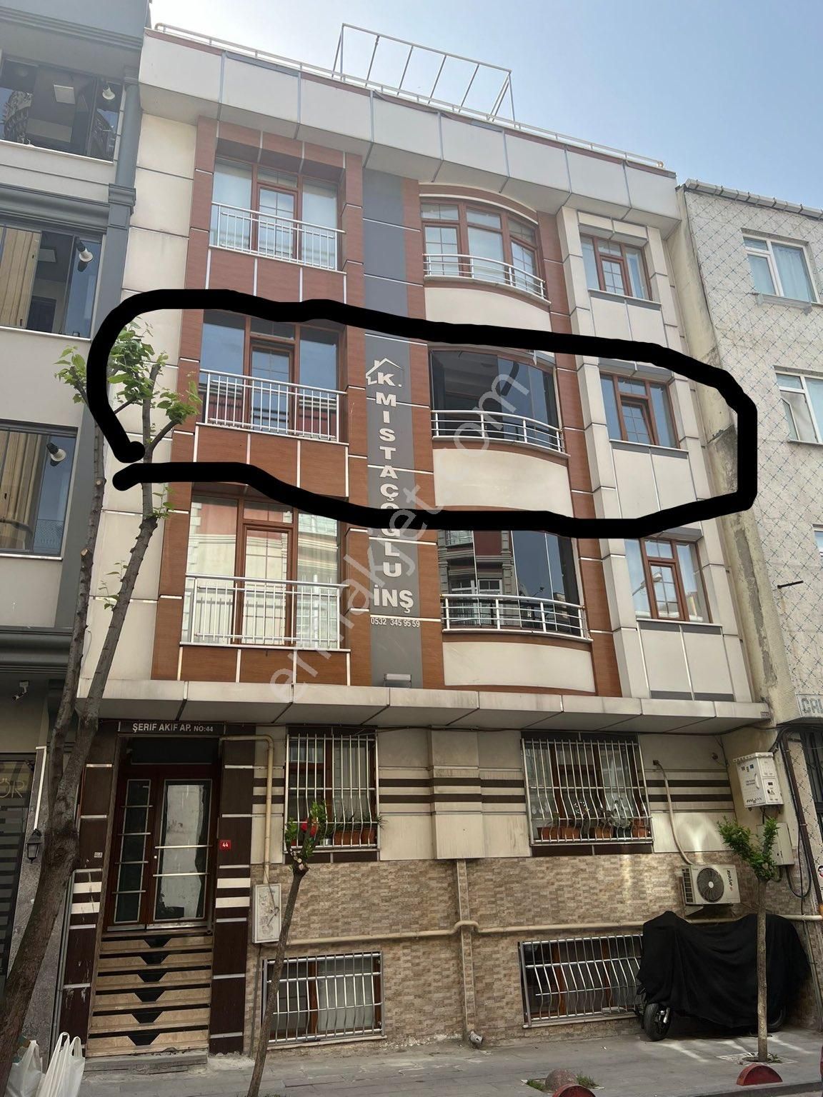 Bayrampaşa Orta Satılık Daire Merkezi Konumda arakat 3+1 ebeveyn banyolu daire