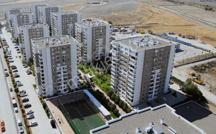 Etimesgut Ahi Mesut Satılık Daire  BAHÇEN ELVANŞEHİR SİT.DE 7/24 GÜV. K.HAVUZ 4+1 180 M2 SOSYAL DONATI