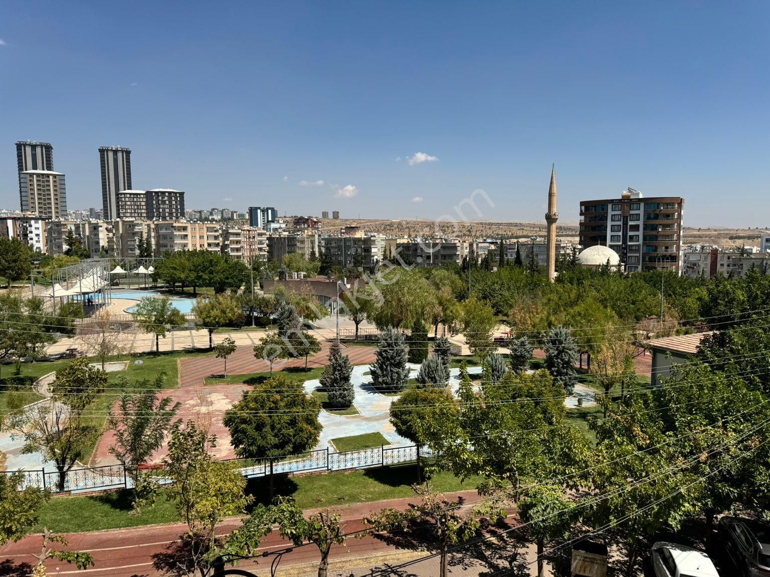 Haliliye Osman Gazi Satılık Daire SALİH ASLANDAN TURGUT ÖZAL PARK KARŞISI 4 ODA GENİŞ BÜYÜK DAİRE