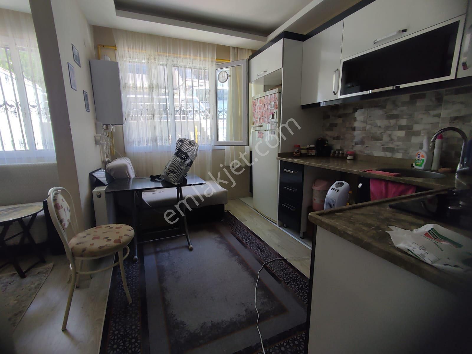 Buca Adatepe Hastaneye Yakın Kiralık Daire Adatepe’de 2+0 Eşyalı Temiz Daire