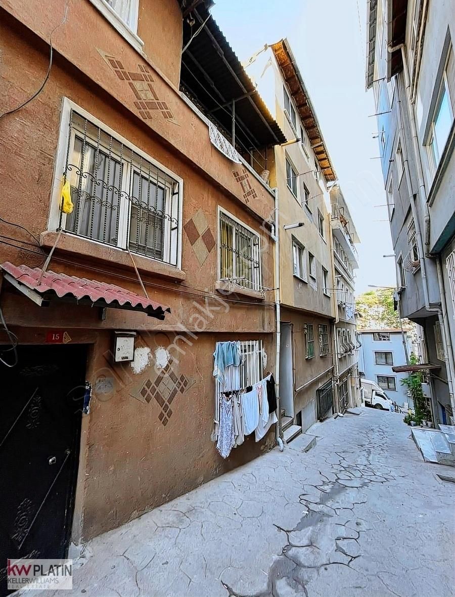 Beyoğlu Yenişehir Satılık Bina BEYOĞLU DOLAPDERE KOMPLE SATILIK BİNA 4 KATLI 4 DAİRE