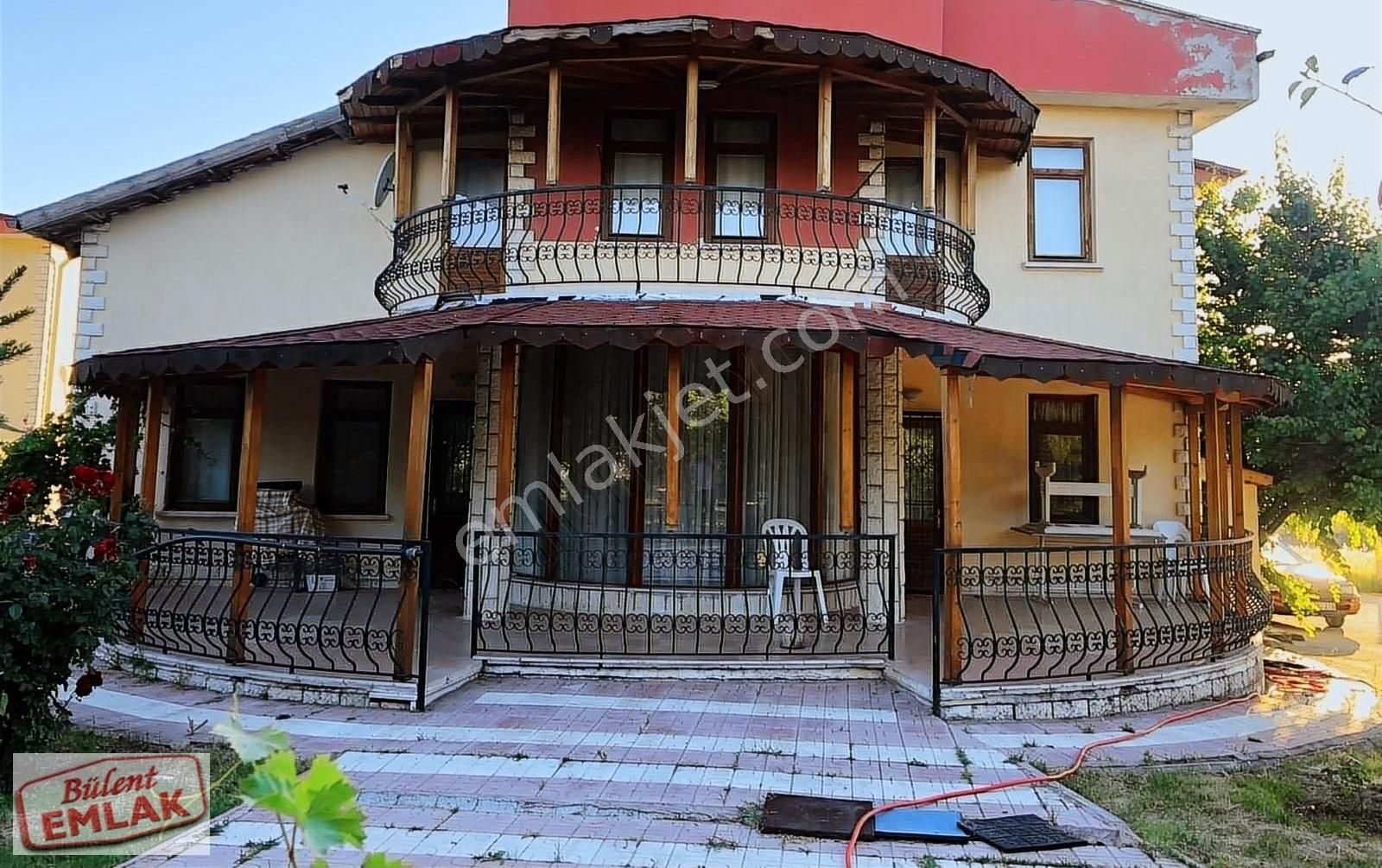 Akyurt Büğdüz Satılık Villa  SİTE İÇERİSİNDE DUBLEX 6+1 VİLLA FULL YAPILI