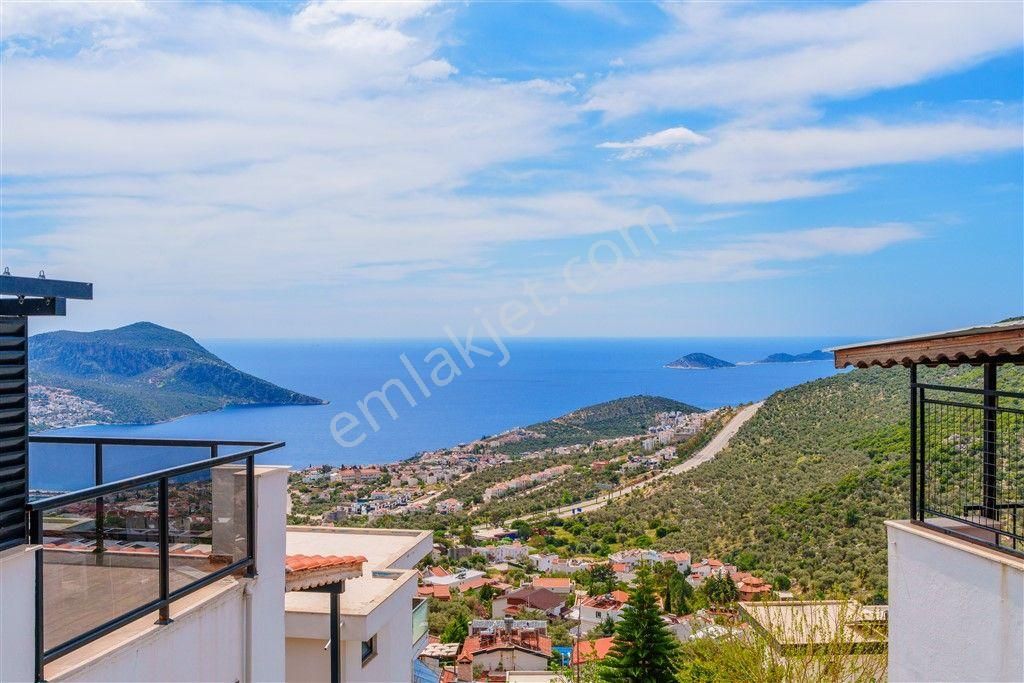 Antalya Kaş Günlük Kiralık Villa  Kalkan'da Deniz Manzaralı Jakuzili 5 Kişilik Günlük Villa Tatili