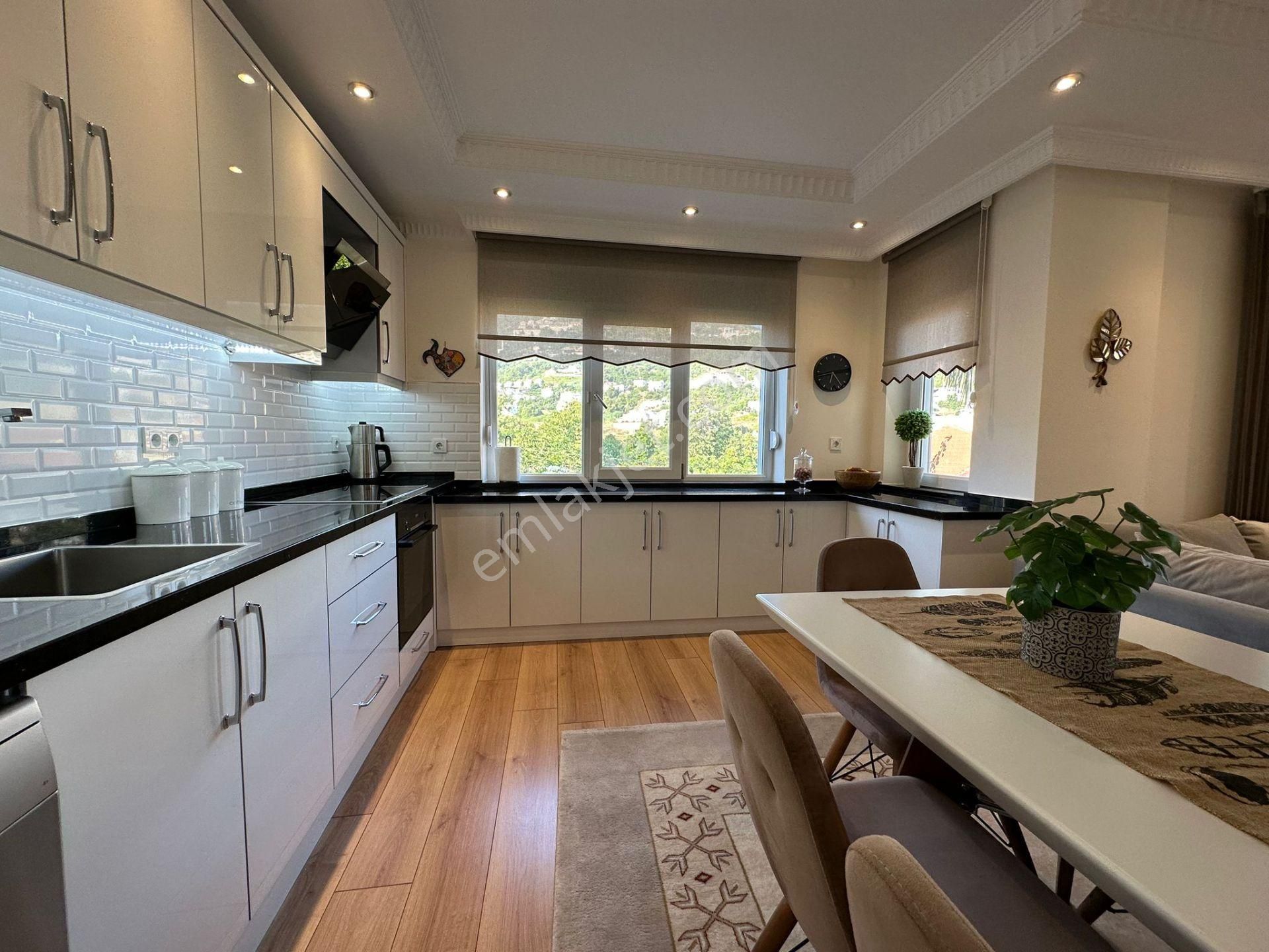 Alanya Tepe 3+1 400m2 Eşyalı,site İçinde,lüks Eşyalı,merkeze Yakın,havuzlu,sessiz Site İçinde Özel - Görsel 2