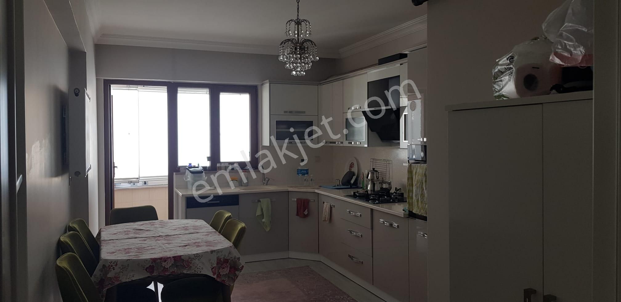 Akçaabat Yıldızlı Satılık Daire YILDIZLIDA MERKEZİ KONUMDA SATILIK 3+1 DAİRE