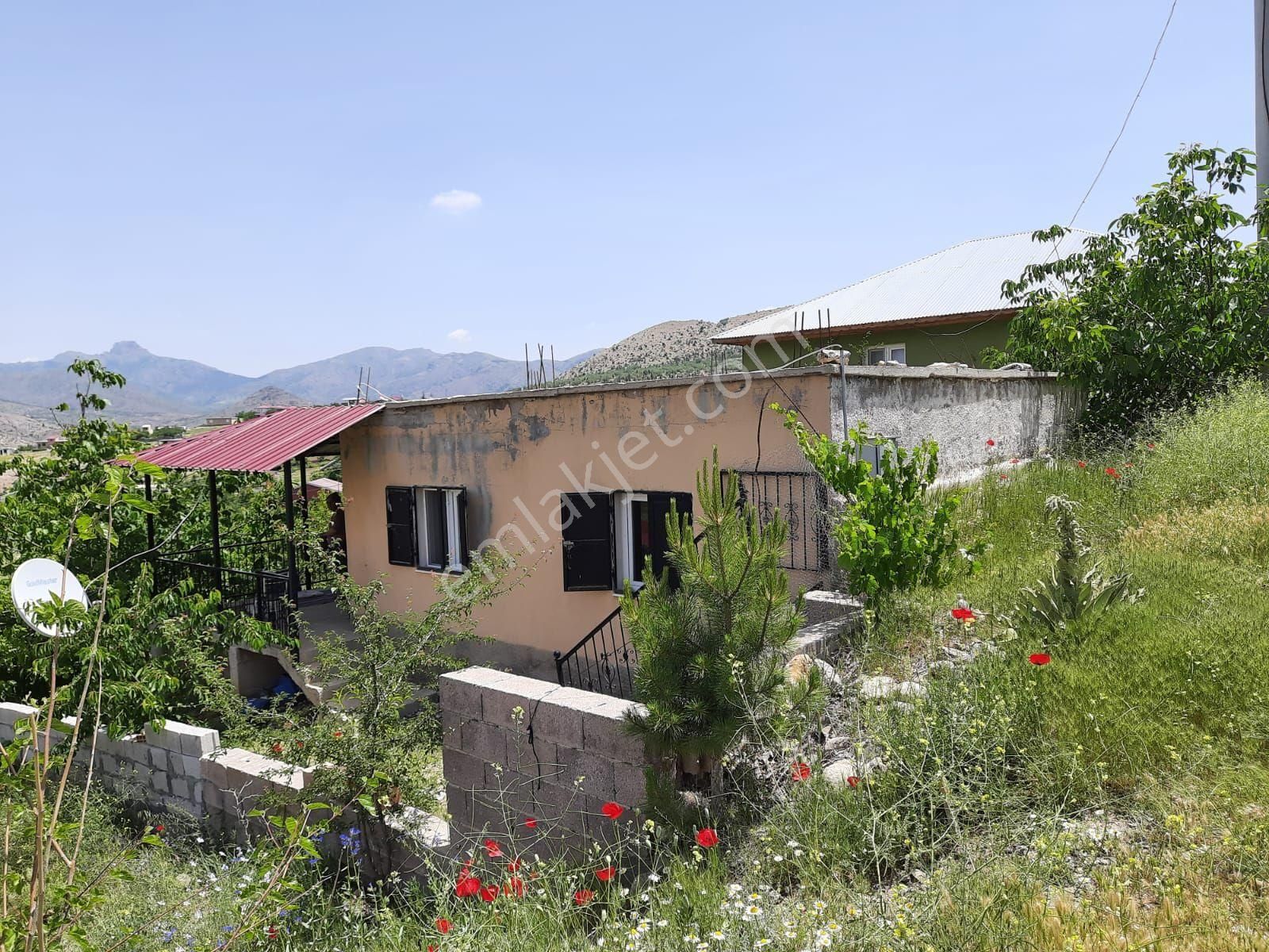 Ulukışla Tekneçukur Köyü (Küme2) Satılık Köy Evi Satılık Yayla Evi