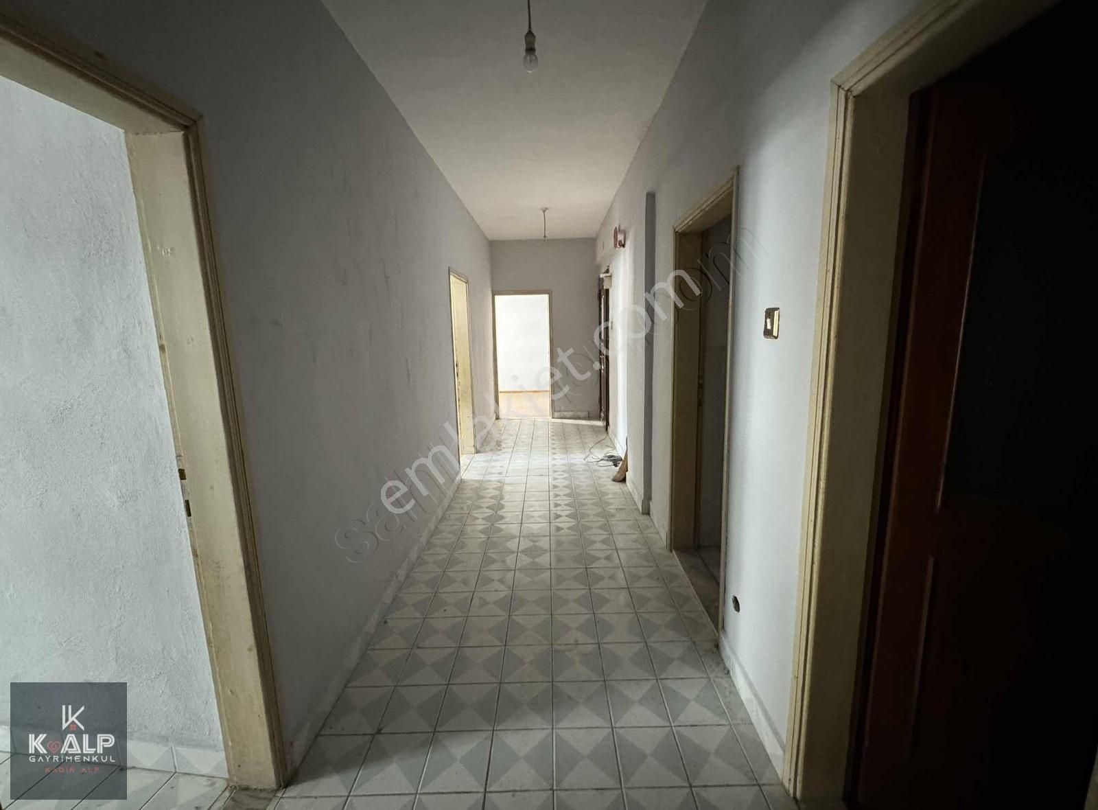 Çarşamba Sarıcalı Satılık Daire Y.EMRE CADDESİNE CEPHE SATILIK 2+1 FIRSAT DAİRE