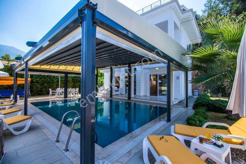 Fethiye Ölüdeniz Havuzlu Günlük Kiralık Villa Fethiye Ölüdeniz'e 4 Km Özel Havuzlu Lüks 8 Kişilik Günlük Villa Tatili