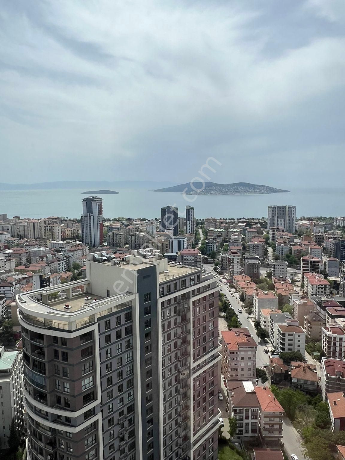 Kartal Atalar Satılık Daire Referans Kartal Towers Adalar Ve Deniz Manzaralı Ebeveyn Banyolu 3+1 Satılık Daire