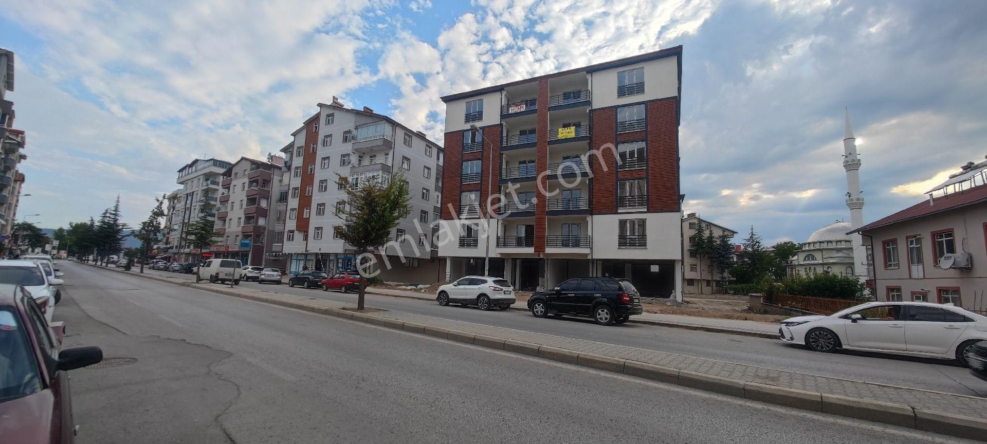 Beyşehir Bahçelievler Satılık Daire  OTOGAR CADDESİ ANAYOL ÜZERİ SATILIK 3+1 SIFIR DAİRE