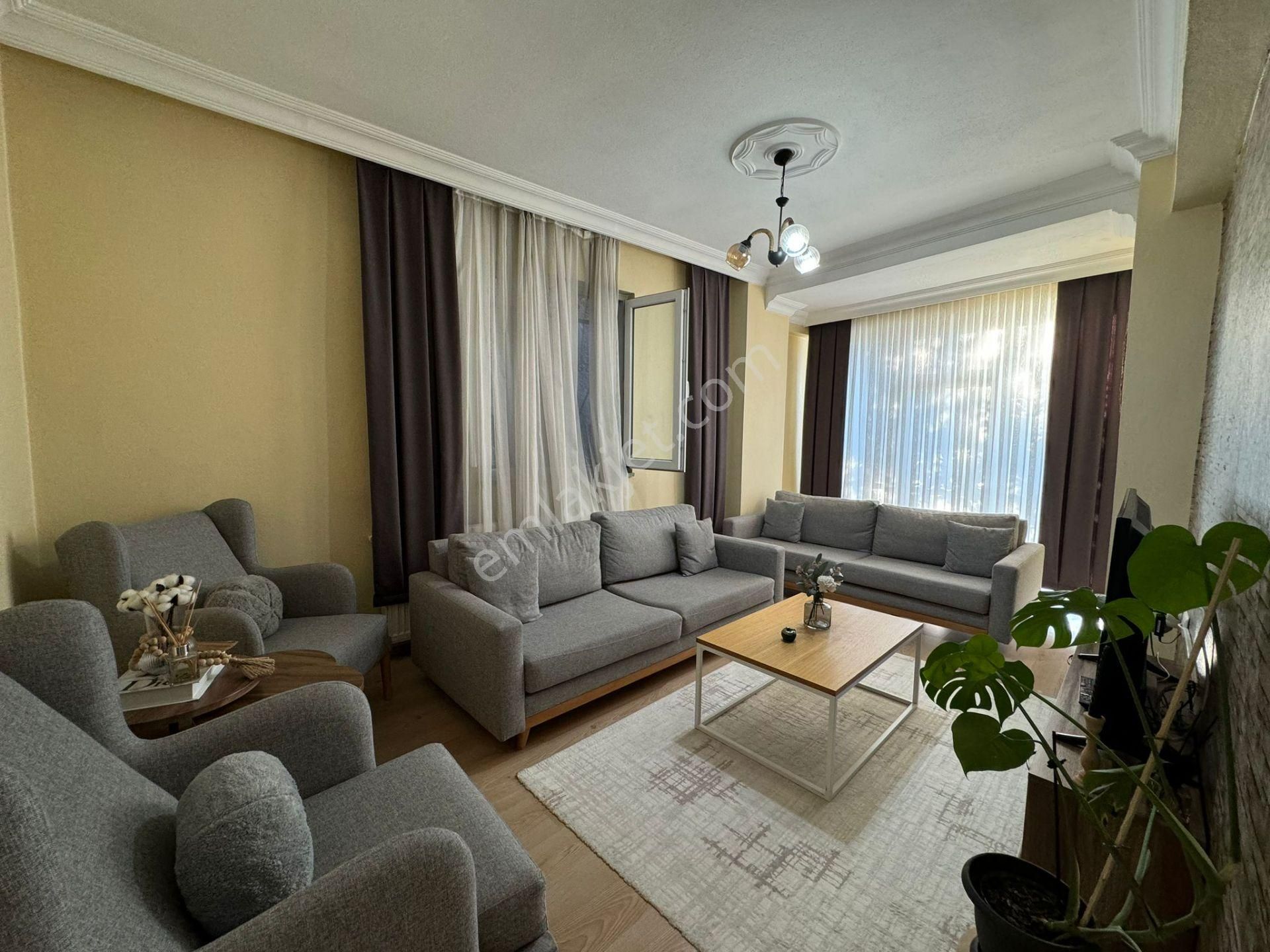 Eyüpsultan Esentepe Satılık Daire ALİBEYKÖY'DE ANA CADDE ÜZERİNDE 3+1 SATILIK DAİRE 