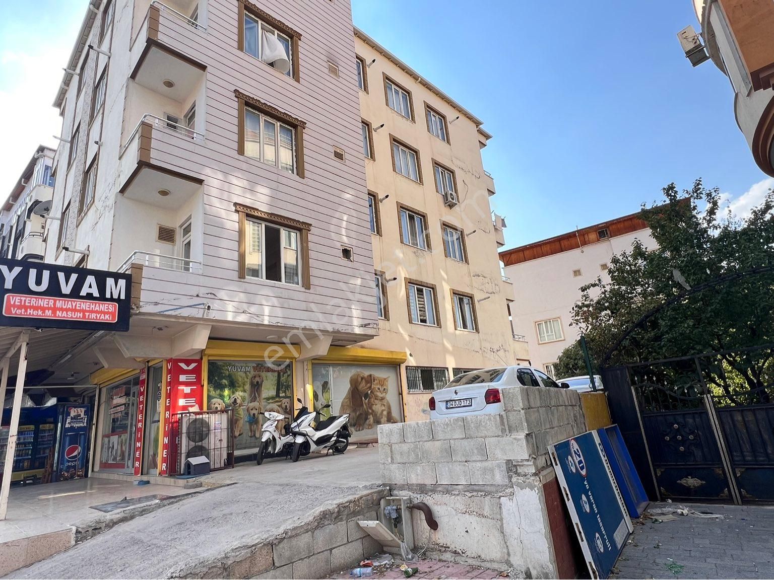 Şahinbey Binevler Satılık Daire Binevler mahallesi 1 + 1 eşyalı daire satılıktır