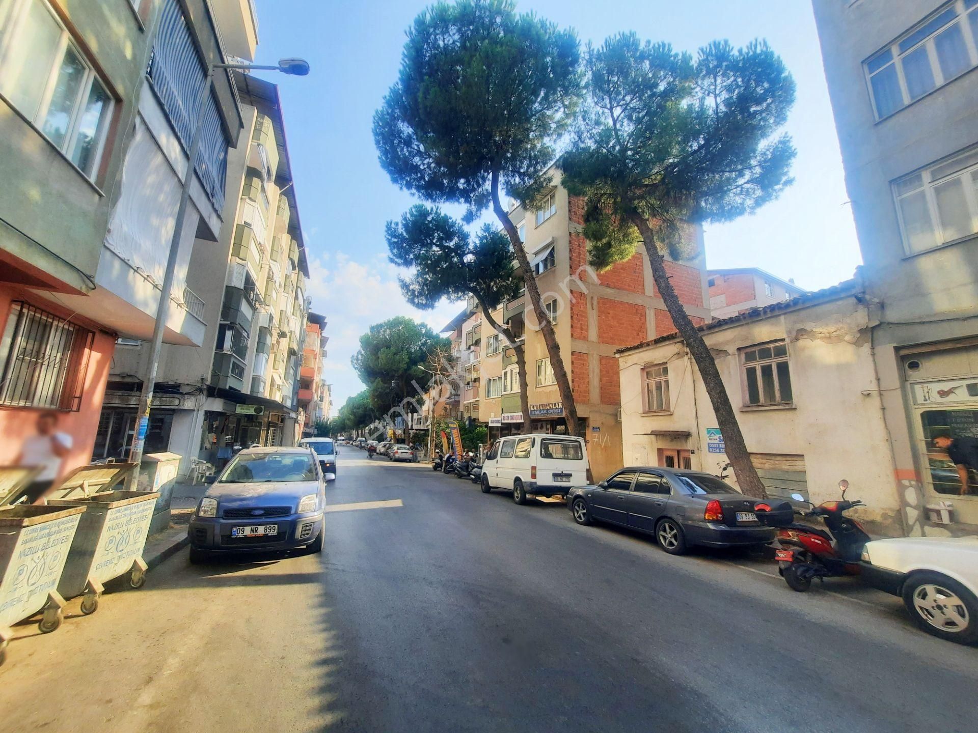 Hürriyet Caddesi Üzerinde Satılık Müstakil Ev - Görsel 4