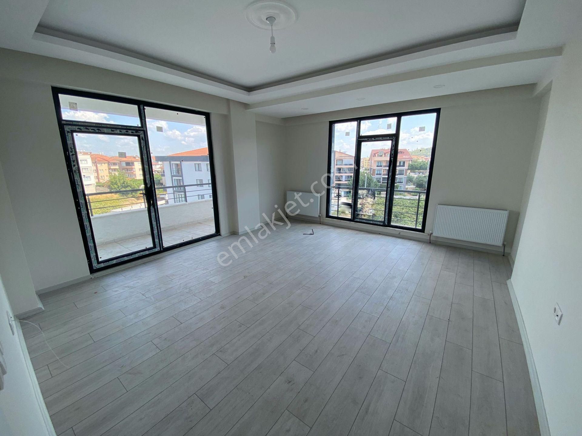 Altınova Hürriyet Satılık Daire  KARDEŞ G.Y.O ALTINOVA MERKEZDE 3+1 SIFIR DAİRE