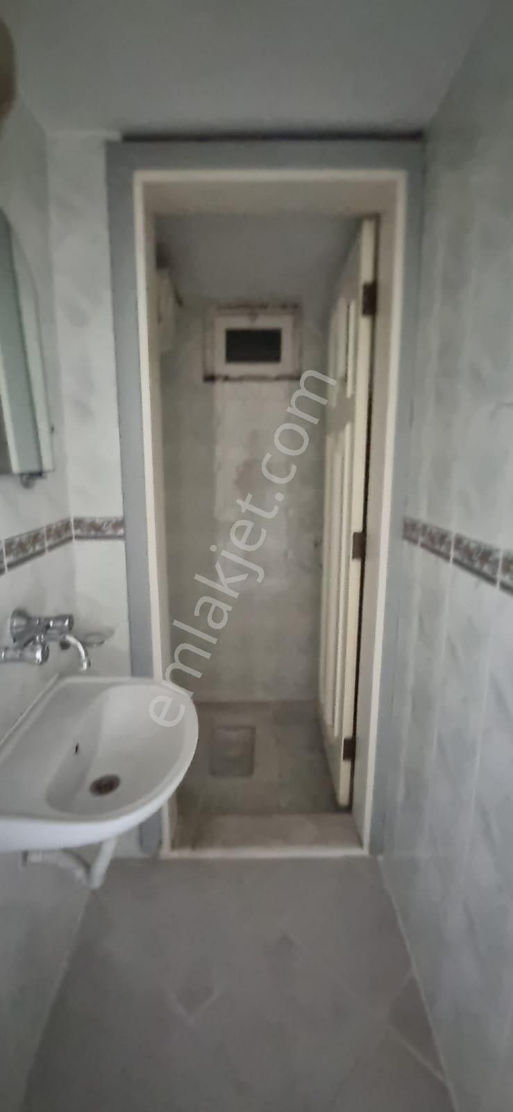 Tombul Emlaktan Yenil Mahallede Satılık Komple 3 Katlı Bina - Görsel 11
