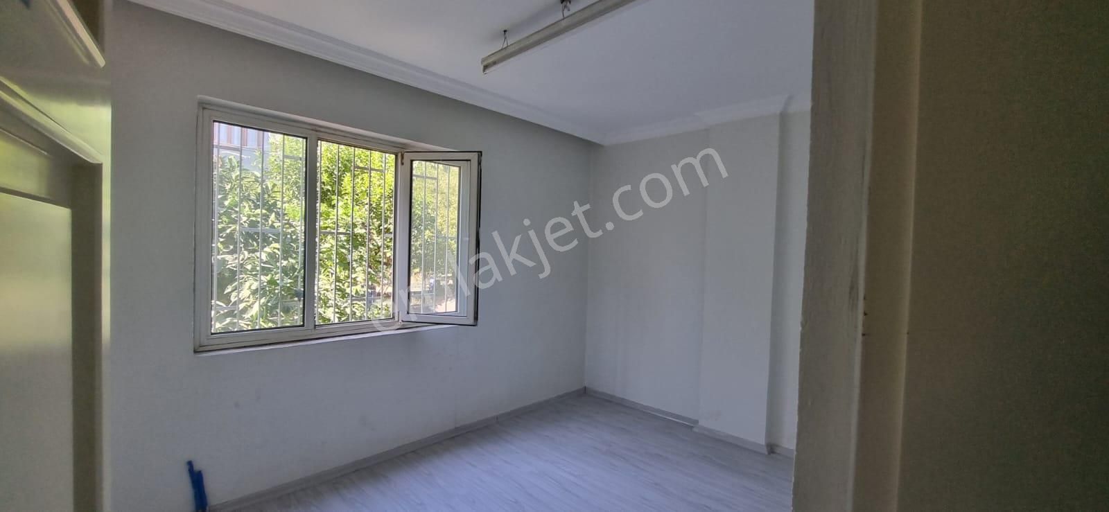 Tombul Emlaktan Yenil Mahallede Satılık Komple 3 Katlı Bina - Görsel 3