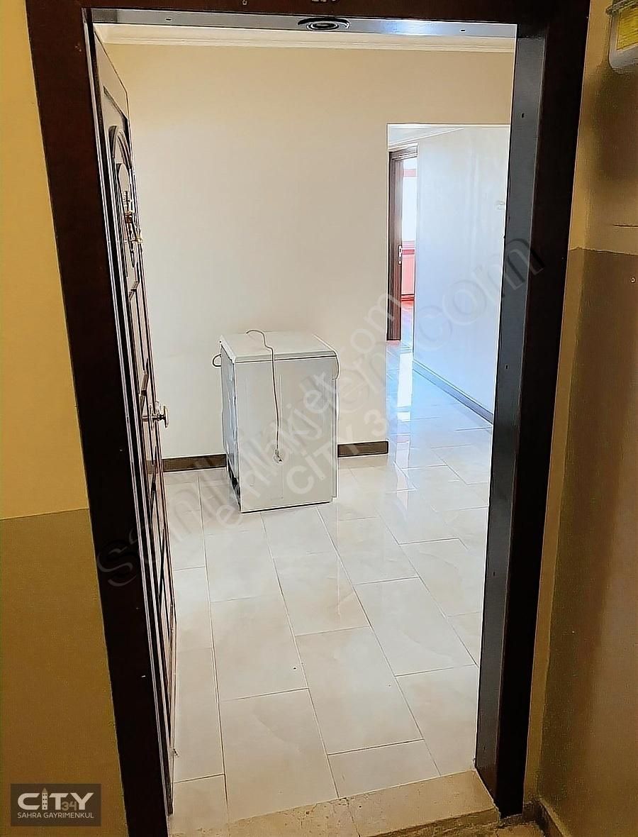 Maltepe Girne Kiralık Daire SANATÇILAR SİTESİ ÇOK TEMİZ FERAH 3+1