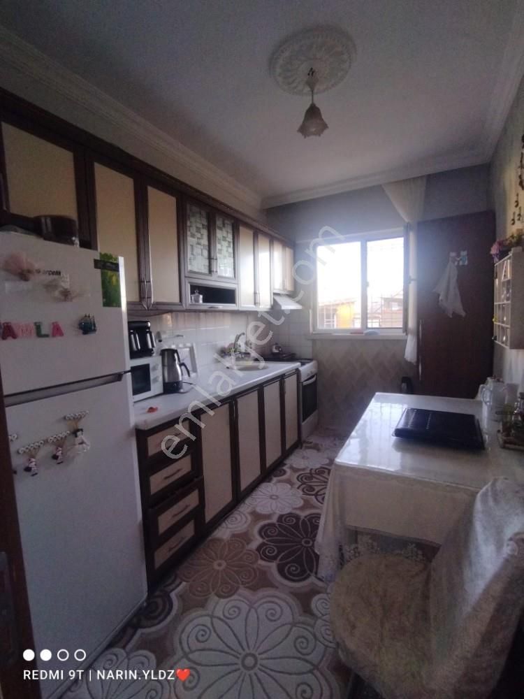 Bağlar Kaynartepe Satılık Daire KOŞUYOLU KÖPRÜ GİRİŞİ 2+1 SON KAT. BAKIMLI, ÇATILI SATILIK DAİRE