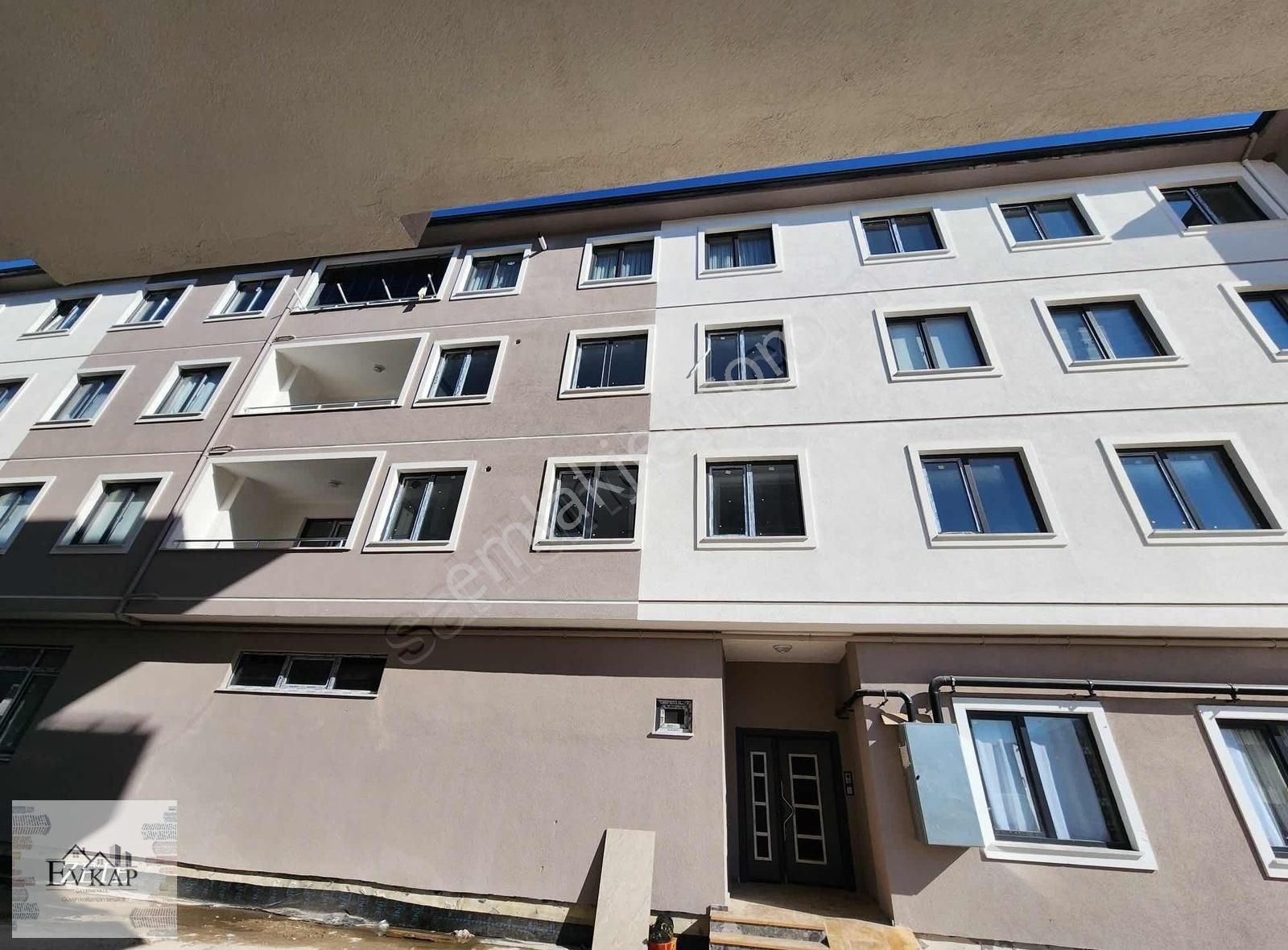 Kaynaşlı Çele Satılık Daire EVKAP GAYRİMENKUL KAYNAŞLI ÇELE MAH. 2+1 110 M2 SATILIK DAİRE