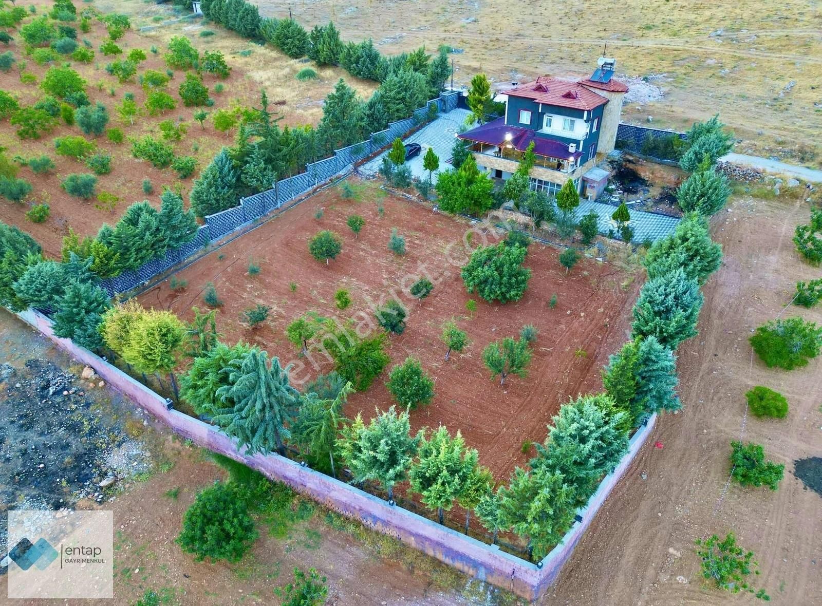 Şahinbey Durantaş Satılık Villa ENTAPTAN DURANTAŞ'TA 2450M2 ARAZİ ÜZERİNE KURULU SATILIK BAĞ EVİ