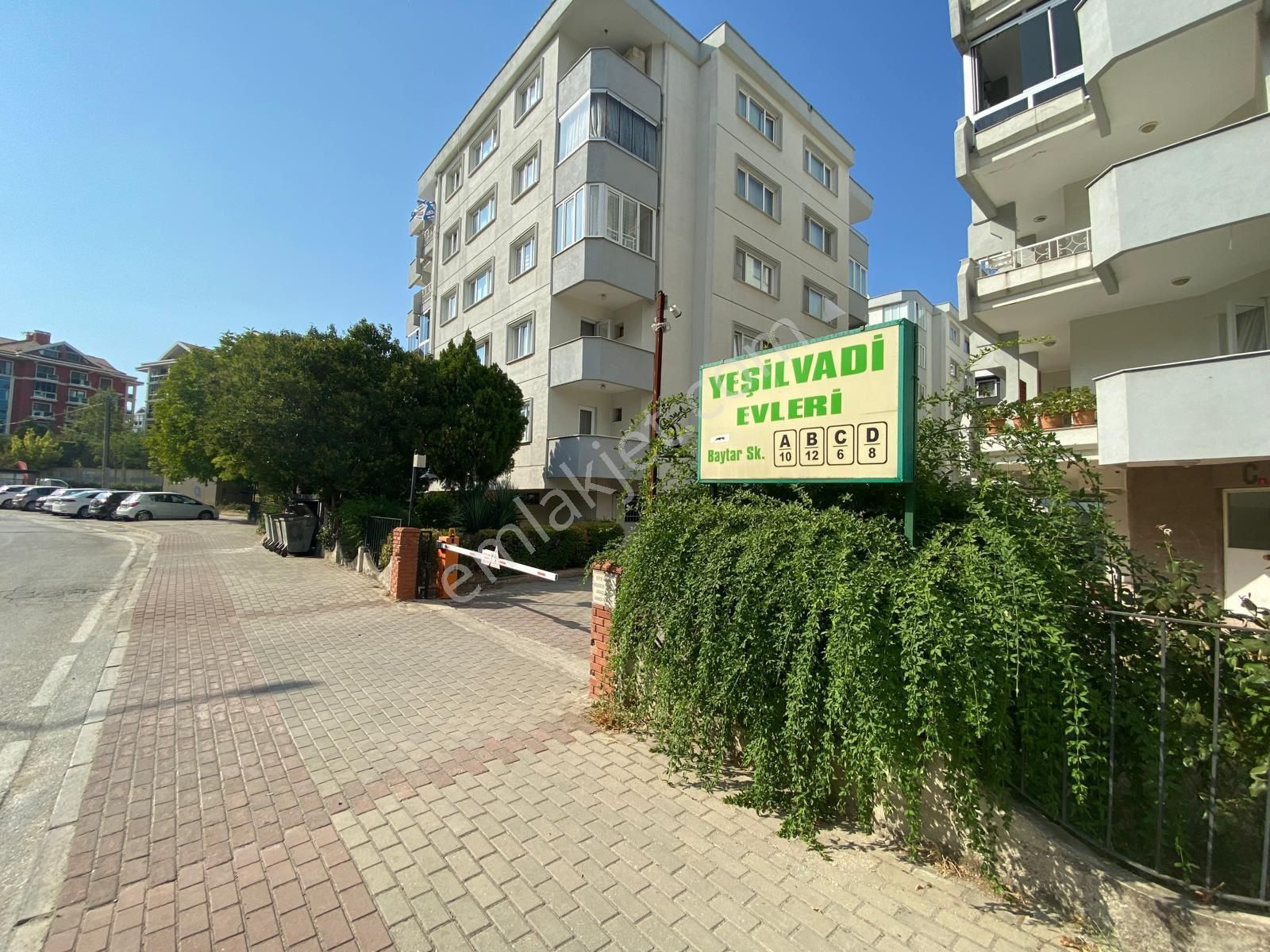 Nilüfer Esentepe Satılık Daire ESENTEPE’DE ARA KAT SATILIK 3+1 DAİRE