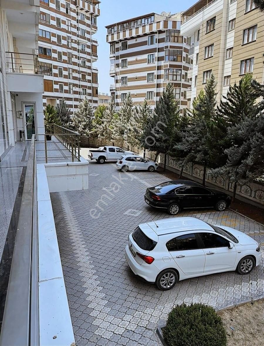 Karaköprü Narlıkuyu Satılık Daire KARAKÖPRÜ 35 METRE YOLA SIFIR KOCAMAN 5 ODALI DAİRE