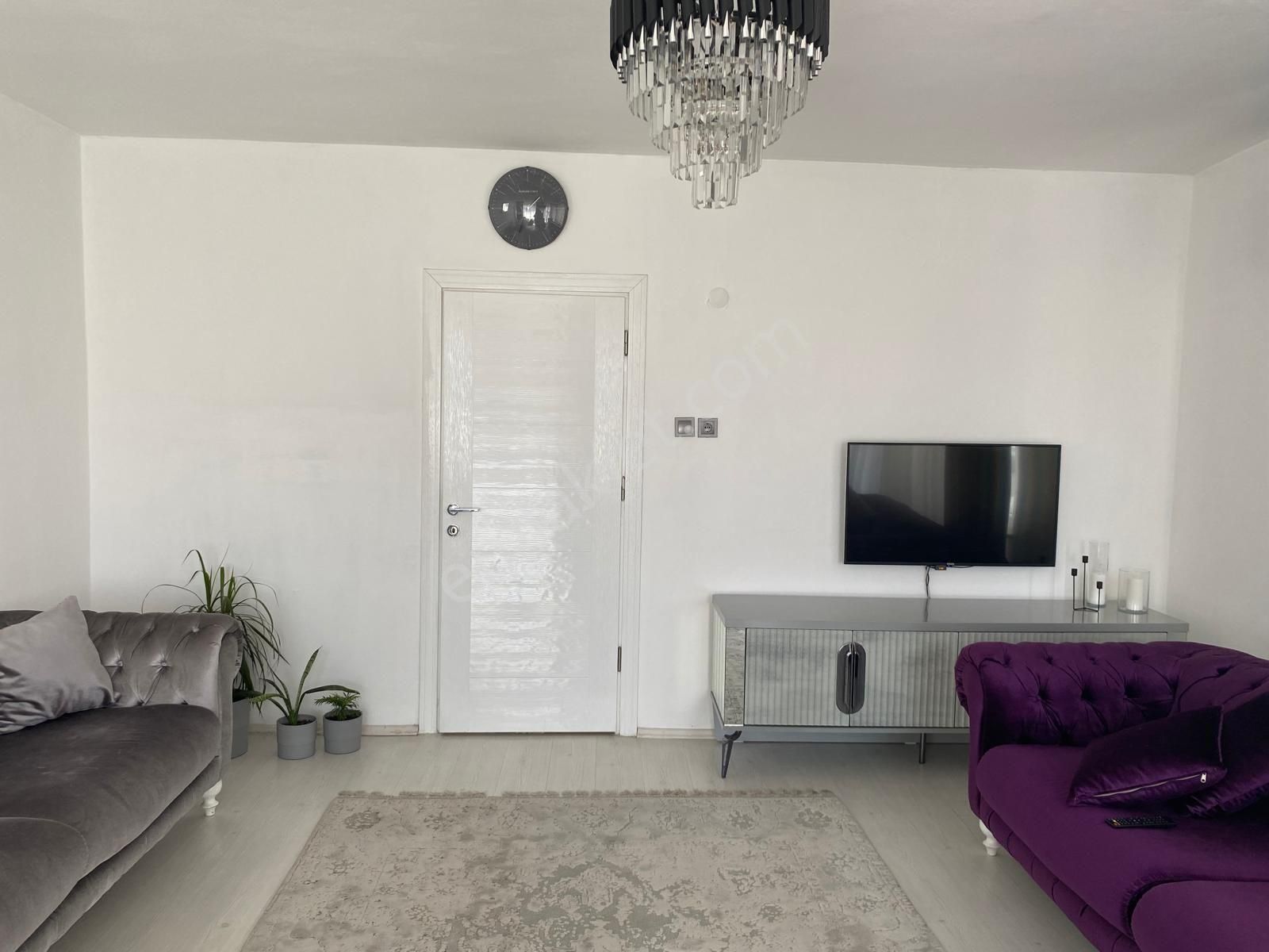 Antalya Da Şehrin Merkezinde İçi Yeni Yapılı Asansör Lu 2 Artı 1 Daire - Görsel 5