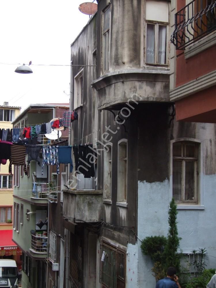 Beyoğlu -istanbul-tarlabaşı - Görsel 17