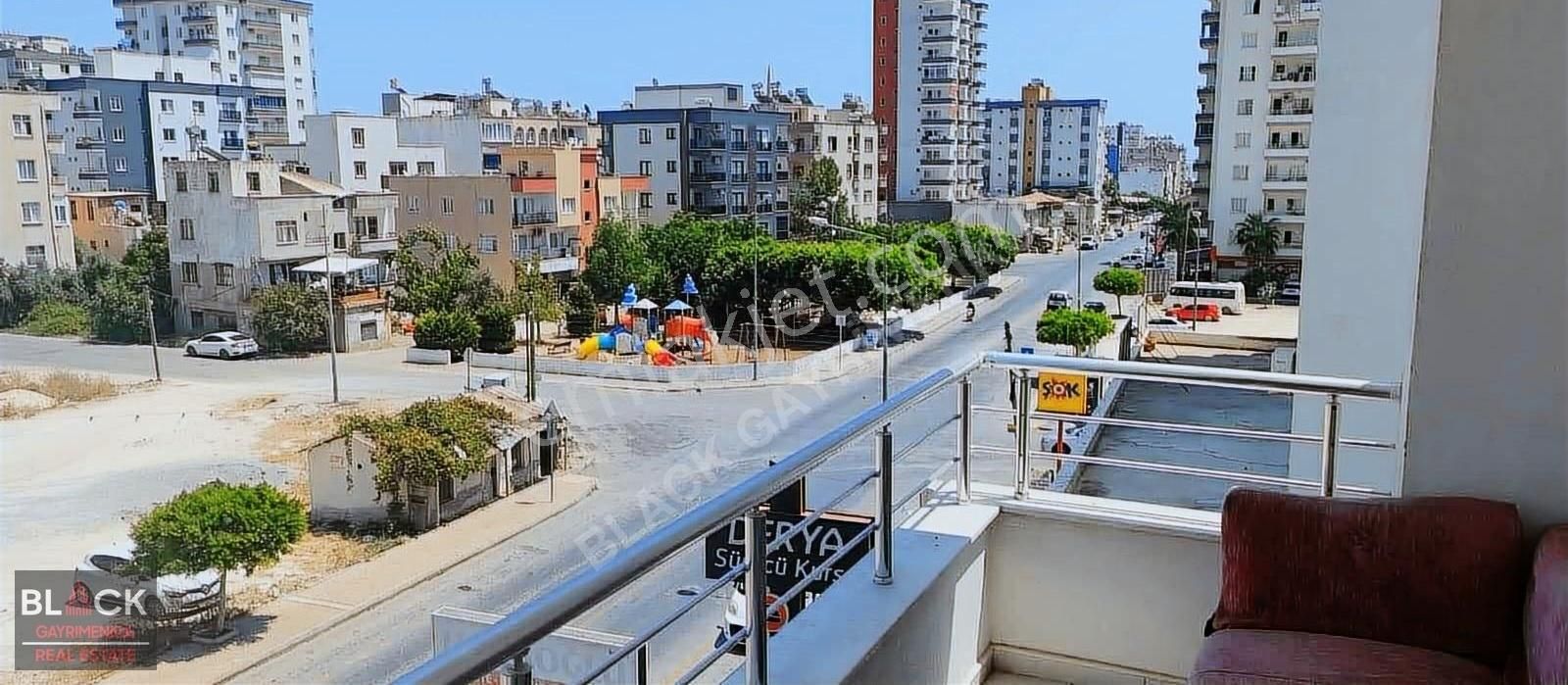 Erdemli Merkez Kiralık Daire BLACK'TE ÇARŞI MERKEZ'DE 2+1 EŞYASIZ GENİŞ KİRALIK DAİRE