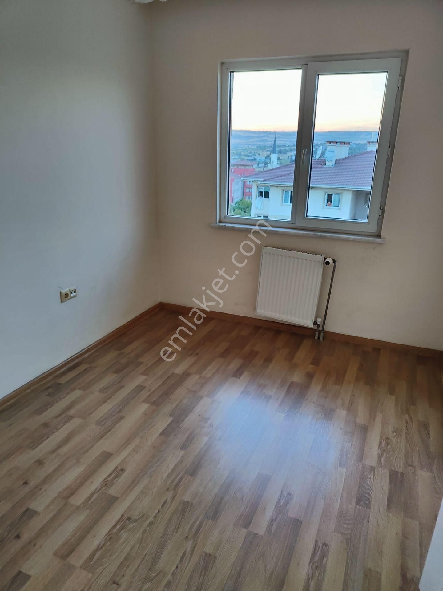 Tekirdağ Toki Konutlarında 2+1 Acil Satılıktır Hic Oturulmamis - Görsel 7