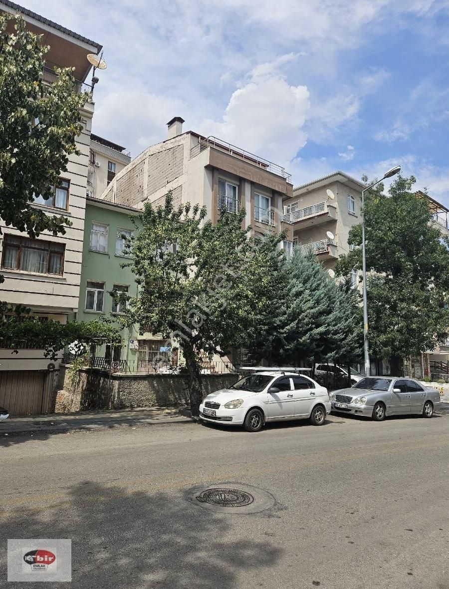 Yenimahalle Tepealtı Satılık Bina YENİMAHALLE RAGIP TUZUN CADDESİ MERKEZDE SATILIK BINA