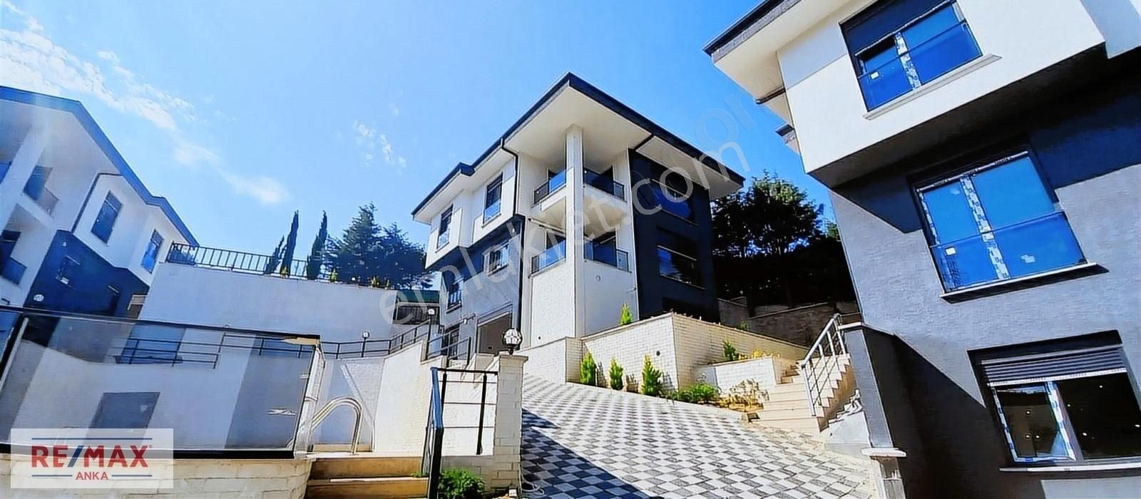 Şile Ahmetli Kiralık Villa REMAX ANKA'DAN 5+2 KİRALIK VİLLA