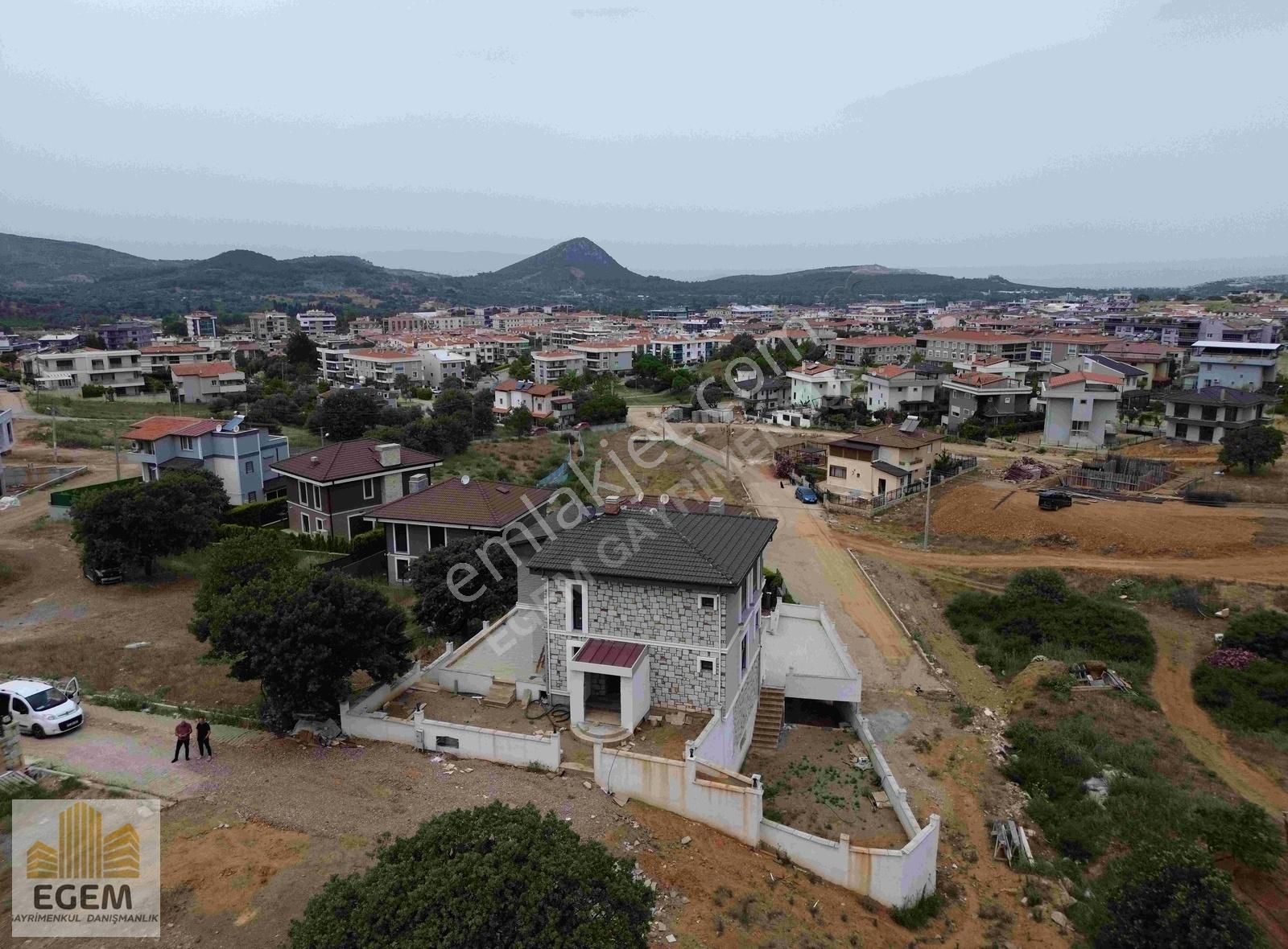 Güzelbahçe Mustafa Kemal Paşada Satılık 500 Mt2 İmarlı Arsa