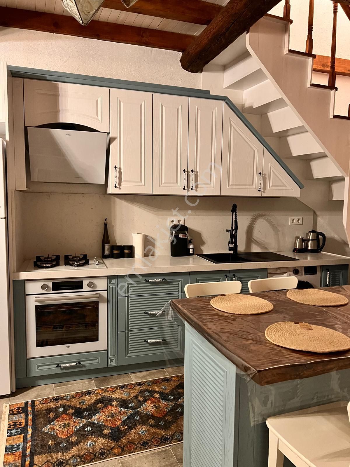 Ayvada'dan Ayvalık Merkez'de Avlulu 2 Katlı Taş Rum Evi - Görsel 4