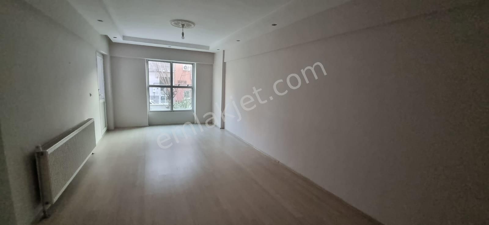 Tombul Emlaktan Yeşil Mahallede Kiralık 4+1 Daire - Görsel 12