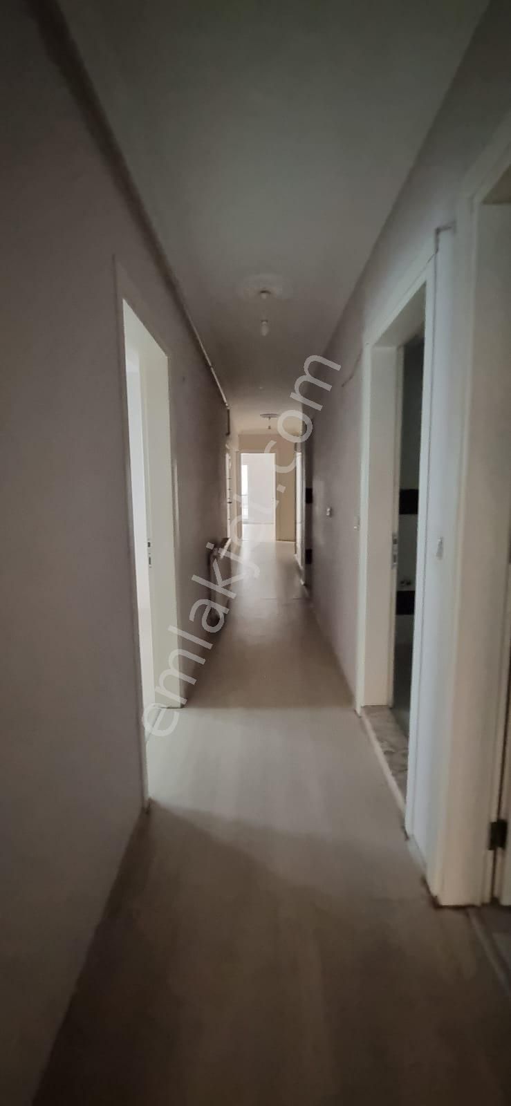 Tombul Emlaktan Yeşil Mahallede Kiralık 4+1 Daire - Görsel 6