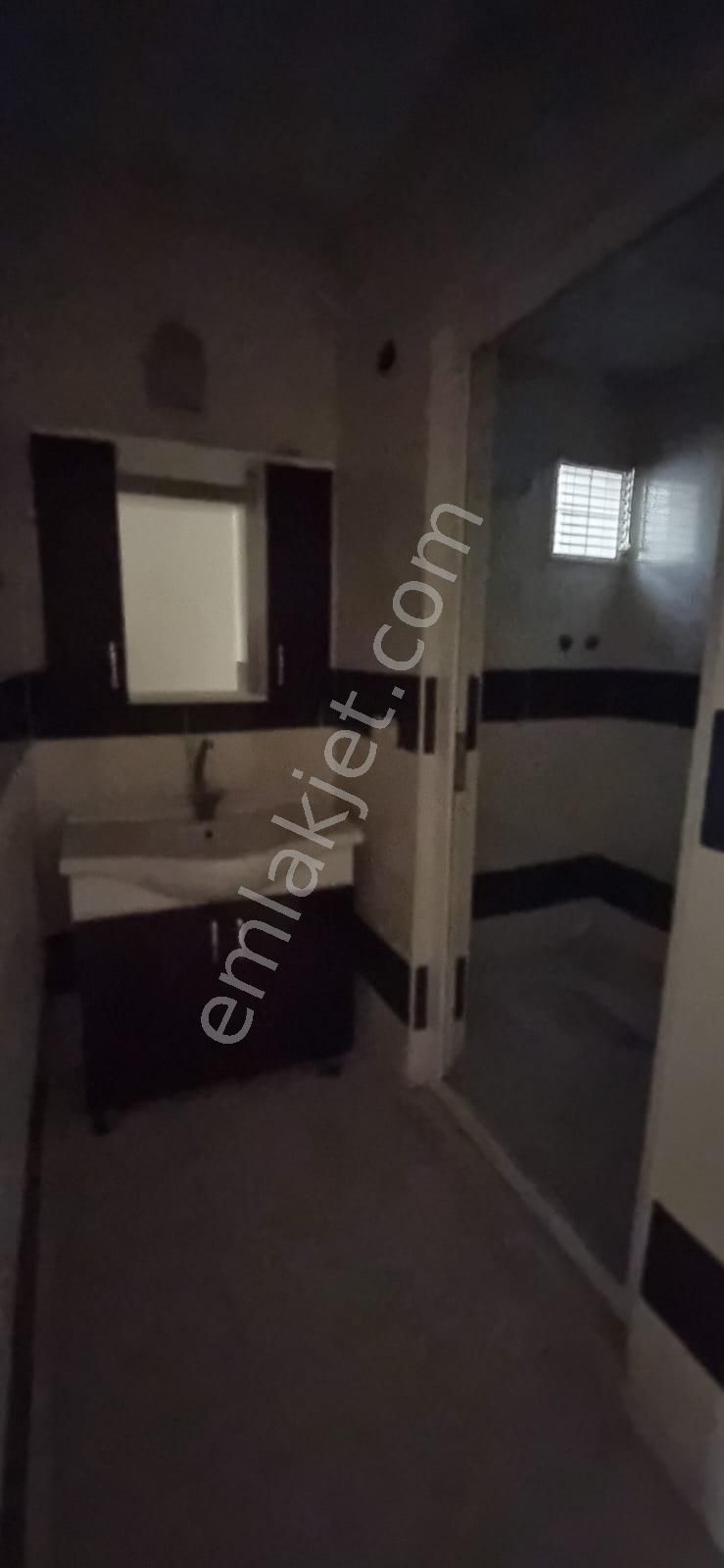 Tombul Emlaktan Yeşil Mahallede Kiralık 4+1 Daire - Görsel 8