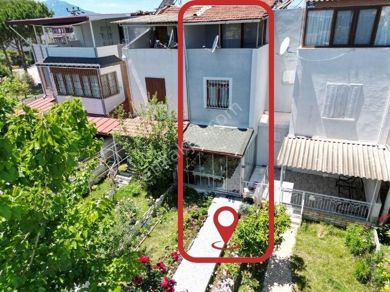 Kuşadası Davutlar Satılık Villa  Kuşadası Davutlarda Sahile Yakın Tripleks Villa Satılık!