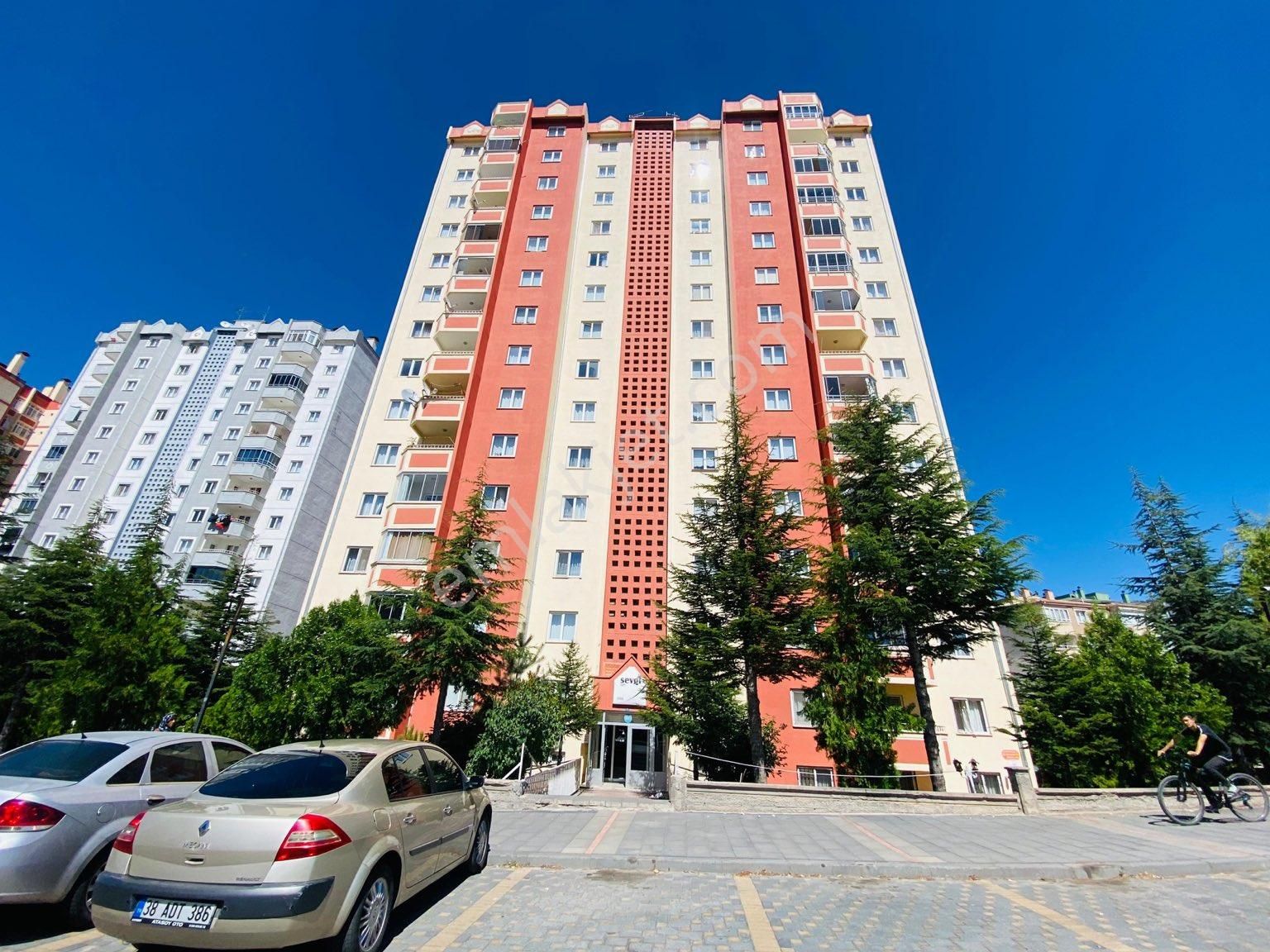 Melikgazi Bahçelievler Satılık Daire  SERKENT ERAS SİTESİNDE 3+1 155M2 ANA CADDE ÜZERİ SATILIK DAİRE