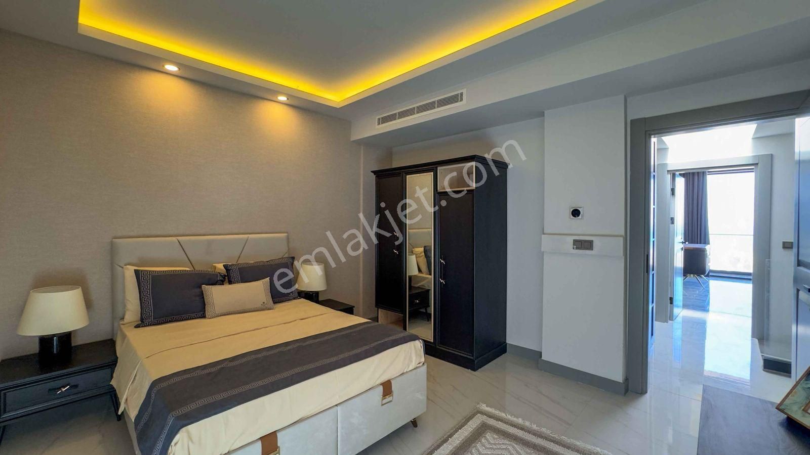 Kuşadası Merkezde Full Manz. Özel Havuz Lüx 4+1 Villa - Görsel 25