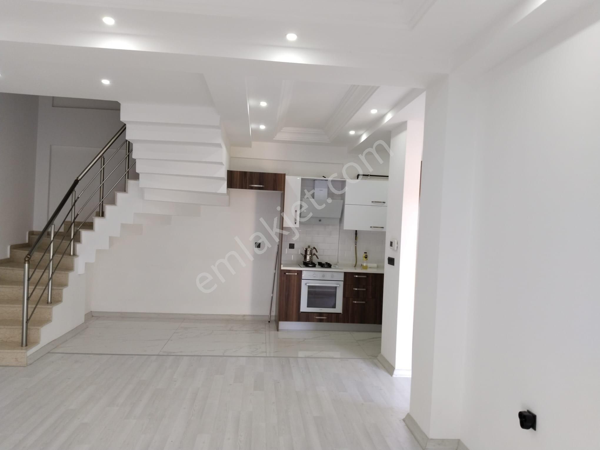 Menderes Mithatpaşa Kiralık Villa Menderes Mithatpaşa Mahallesi'nde Kiralık Villa (4+1)