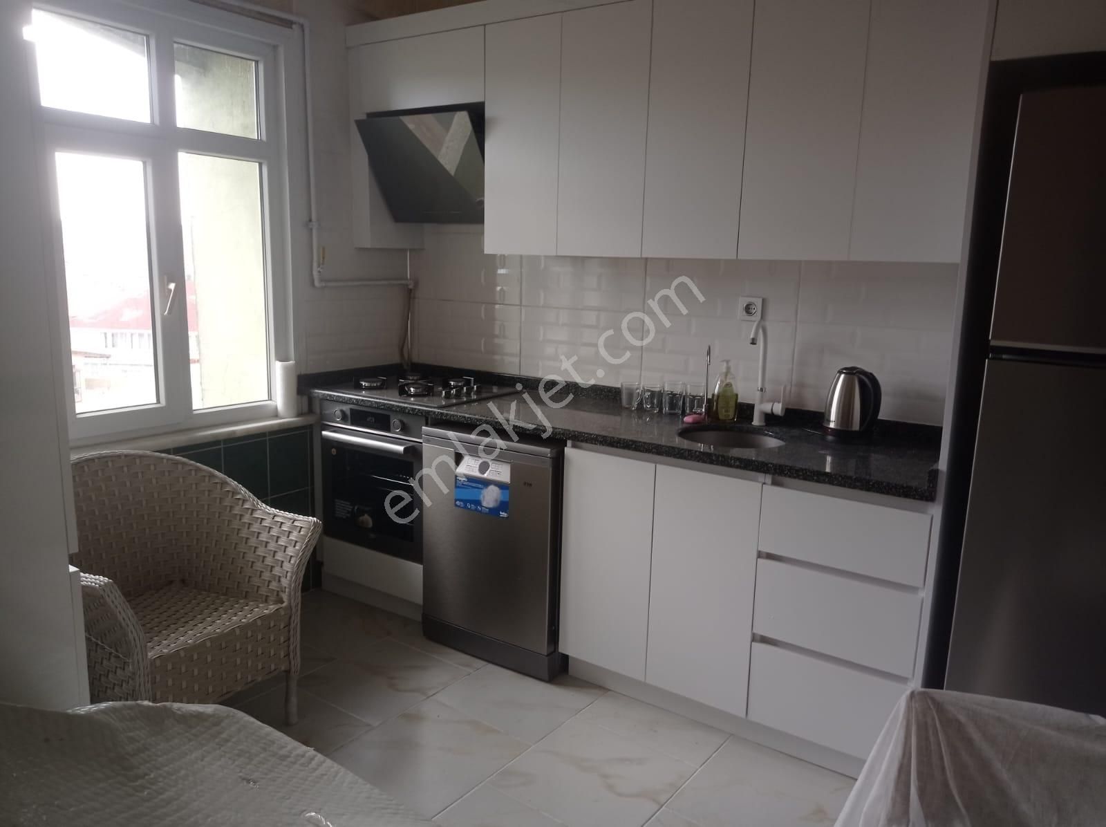 Gaziosmanpaşa Karayolları Kiralık Daire  KARAYOOLARI MAHALLESİ KİRALIK EN ÜST KAT DAİRE