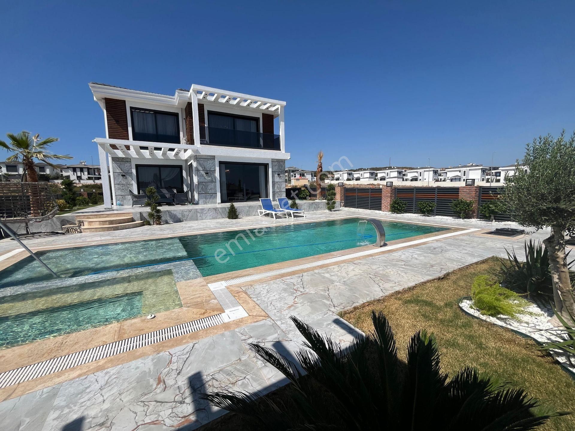 Didim Hisar Satılık Villa  Didim Hisar Mahallesinde Lüks Ve Konforlu Tam Müstakil 4+1 Villa 